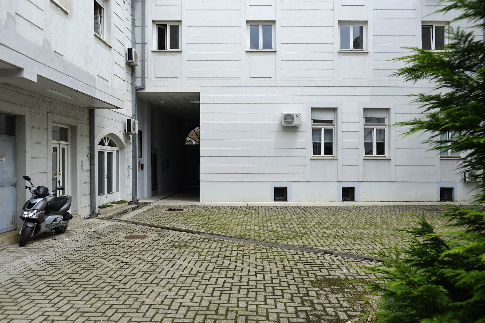 Hostel Flow House Centar Novi Sad Esterno foto